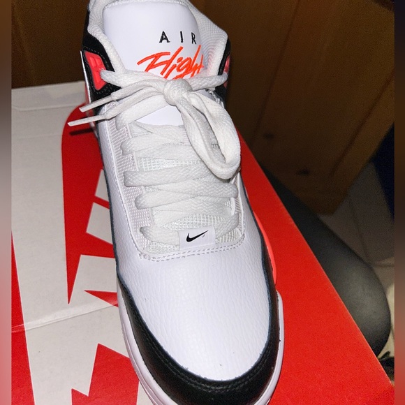Nike Flight Legacy, Men’s Size 7.5, Black Flash Crimson. - Picture 2 of 4